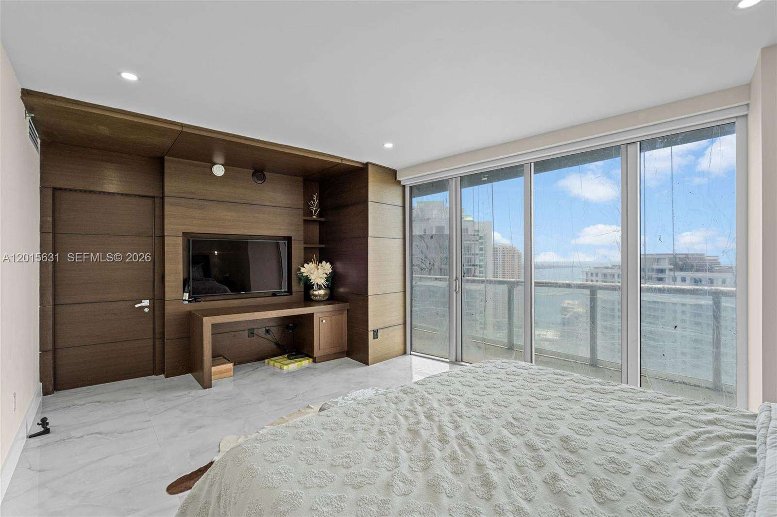 Icon Brickell 1 at 465 Brickell Ave, Miami, FL 33131 - For Sale photo 25