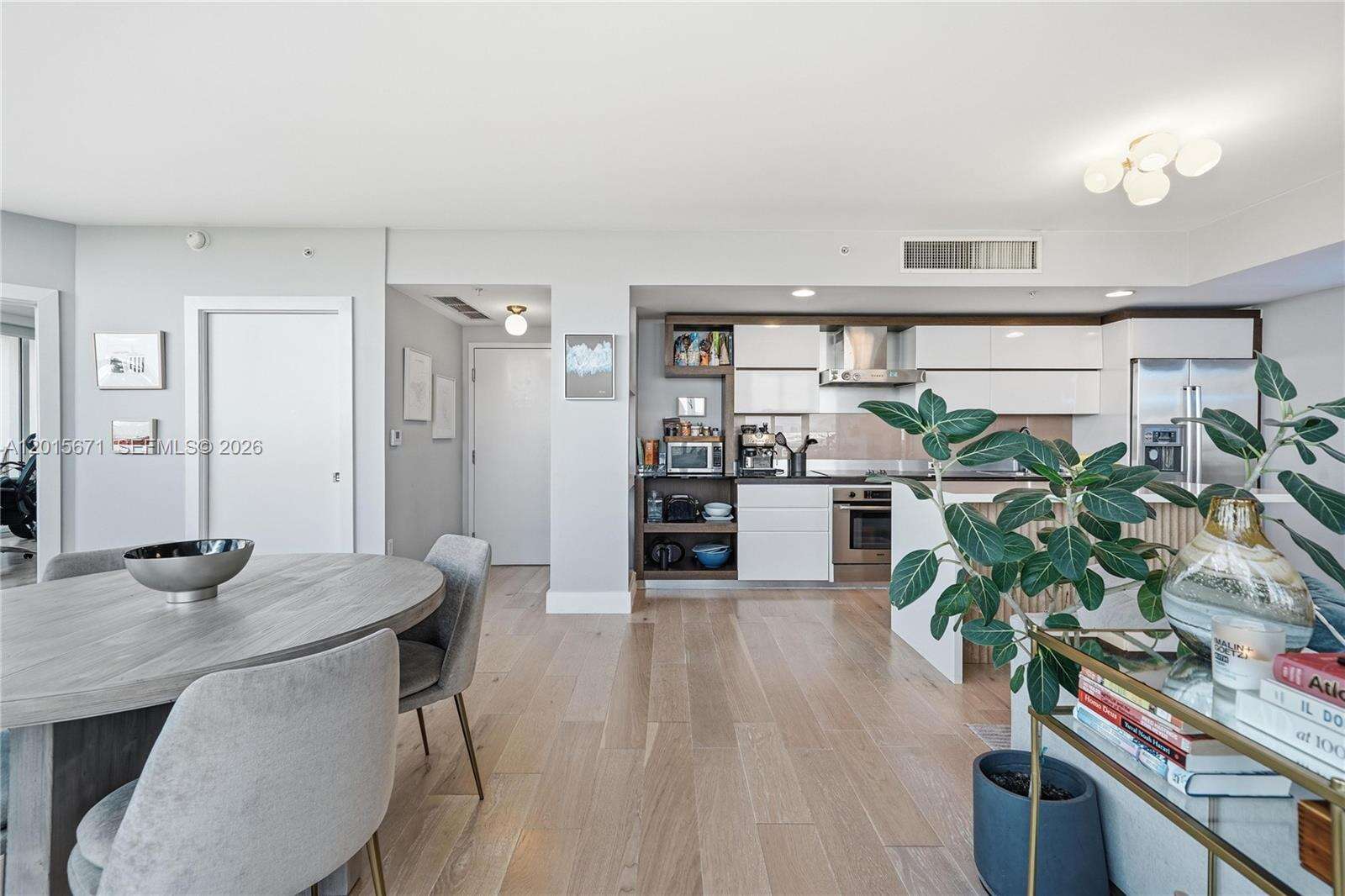 Artepark North at 2155 Washington Ct, Miami Beach, FL 33139 - For Sale photo 14