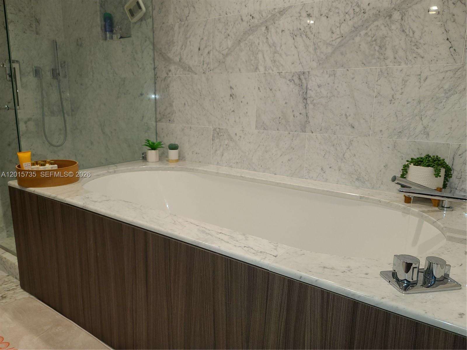 Brickell Flatiron at 1000 Brickell Plz, Miami, FL 33131 - For Sale photo 17