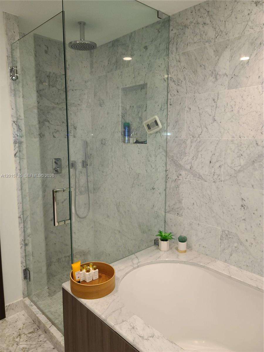 Brickell Flatiron at 1000 Brickell Plz, Miami, FL 33131 - For Sale photo 18