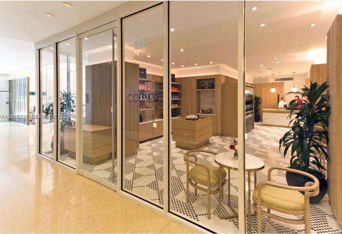Central Carillon at 6801 Collins Ave, Miami Beach, FL 33141 - For Sale photo 34