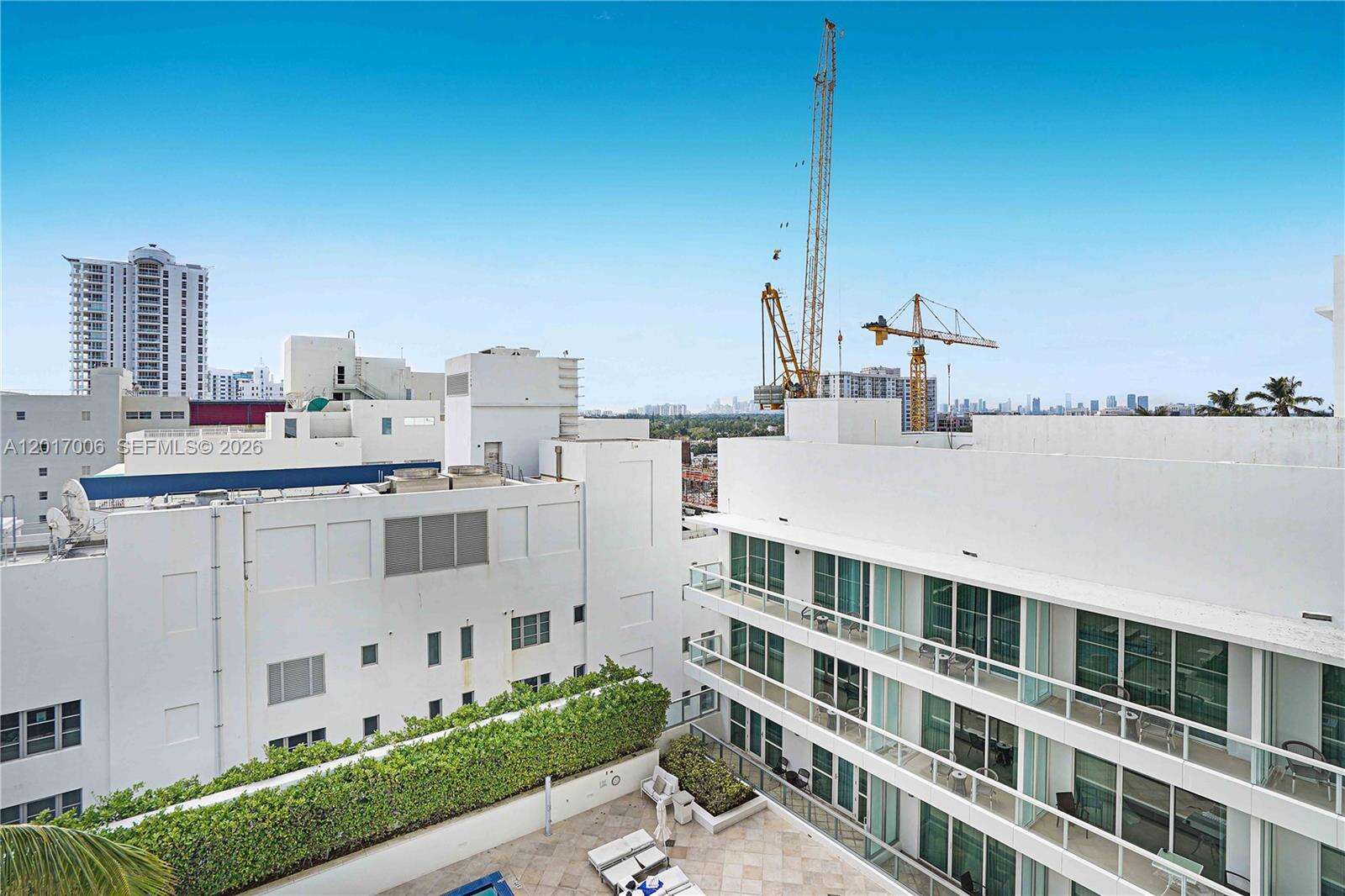 Fontainebleau 3 at 4391 Collins Ave, Miami Beach, FL 33140 - For Sale photo 5