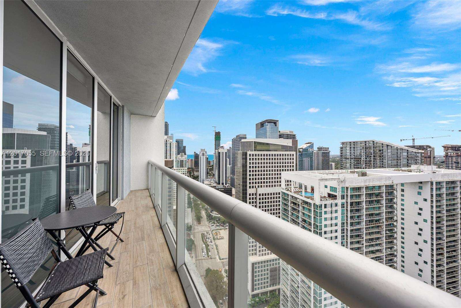 Icon Brickell 3 at 485 Brickell Ave, Miami, FL 33131 - For Sale photo 2