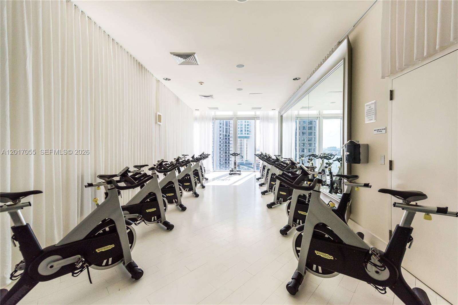 Icon Brickell 3 at 485 Brickell Ave, Miami, FL 33131 - For Sale photo 22