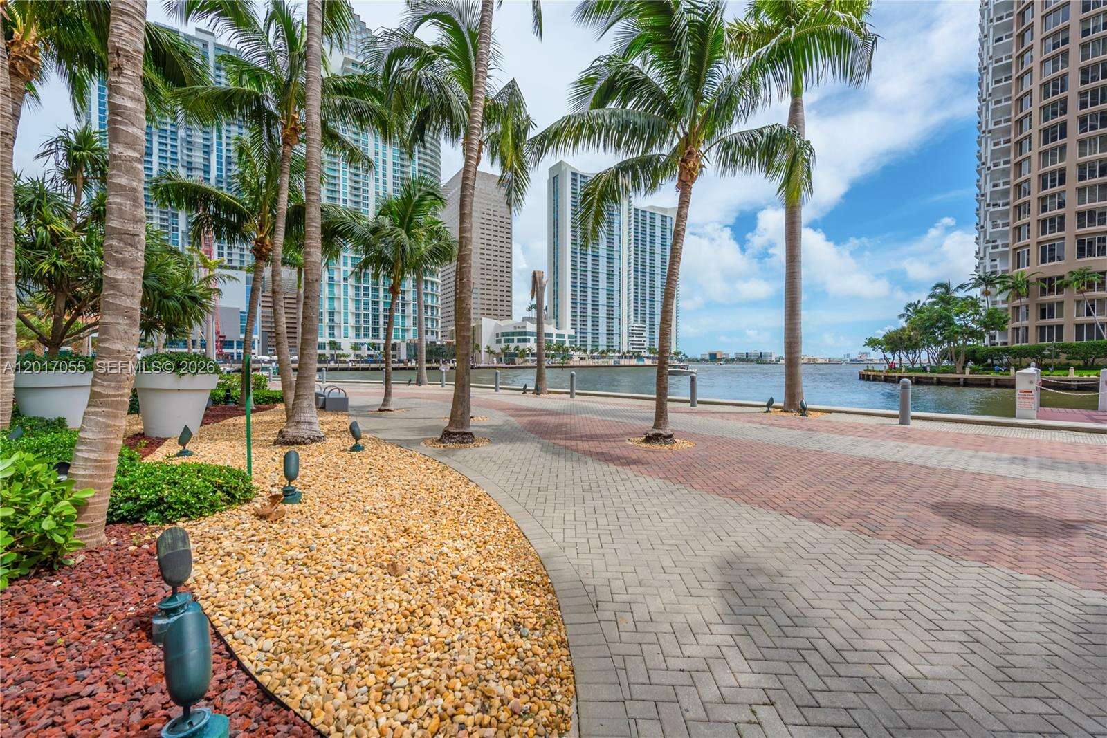 Icon Brickell 3 at 485 Brickell Ave, Miami, FL 33131 - For Sale photo 33