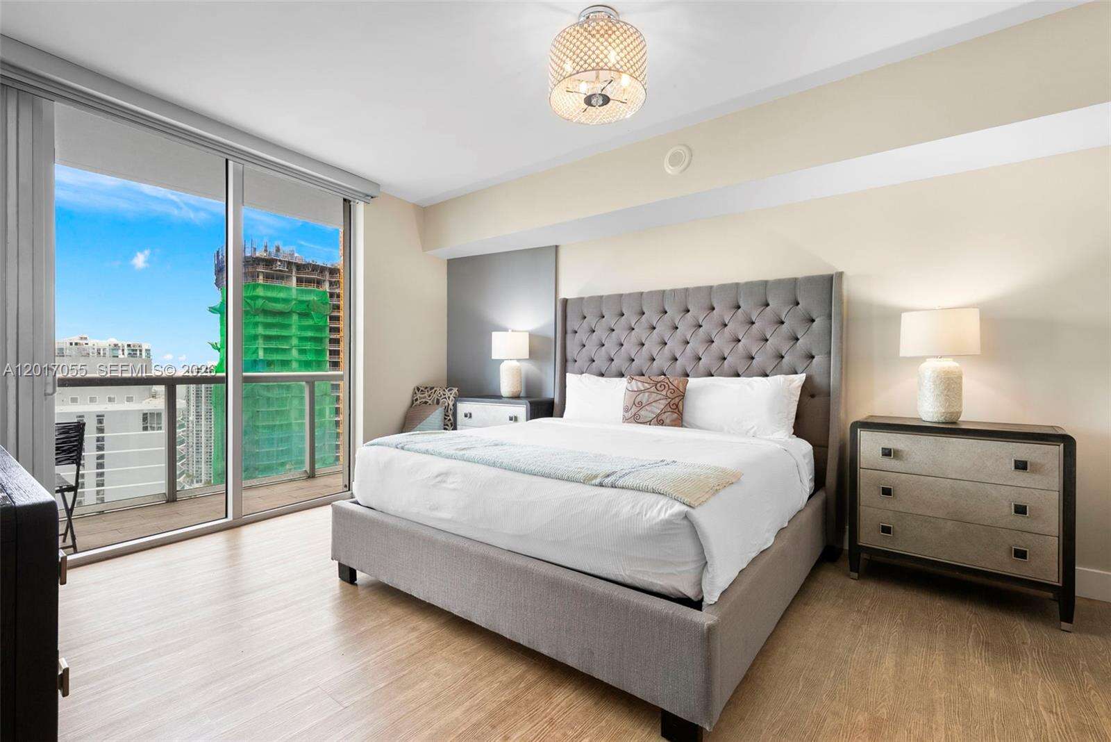 Icon Brickell 3 at 485 Brickell Ave, Miami, FL 33131 - For Sale photo 9