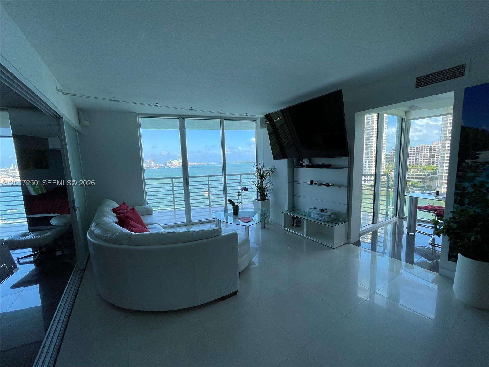 One Miami East at 335 Biscayne Blvd, Miami, FL 33131 - For Sale photo 20