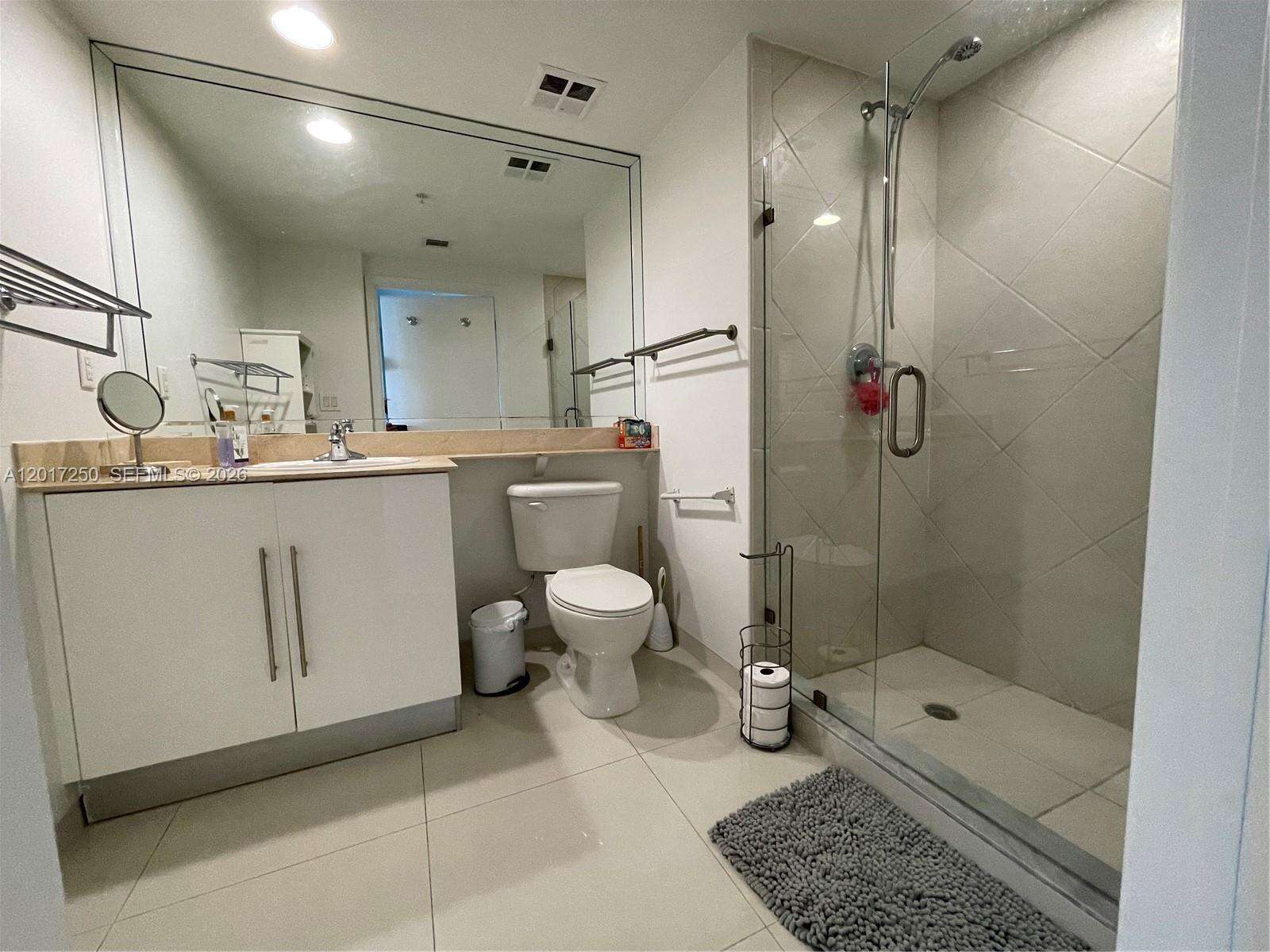 One Miami East at 335 Biscayne Blvd, Miami, FL 33131 - For Sale photo 10