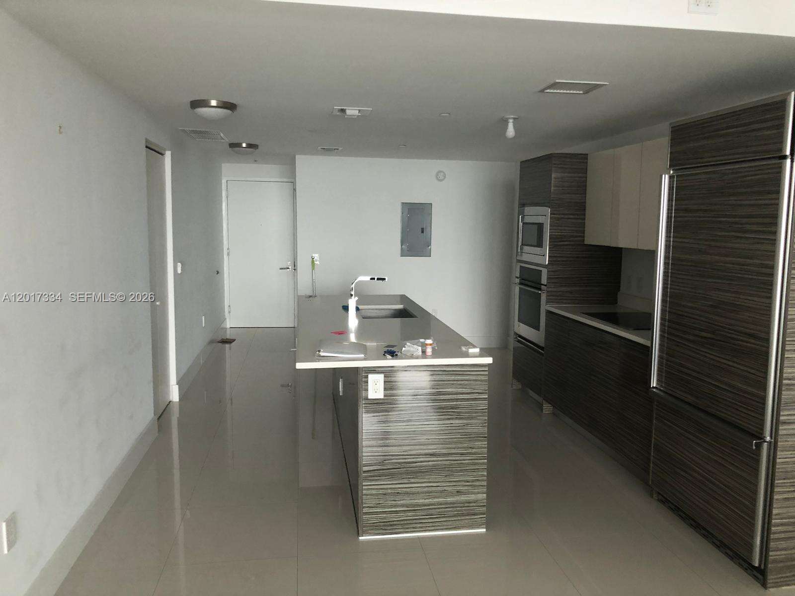 Icon Bay at 460 28 St, Miami, FL 33132 - For Sale photo 11