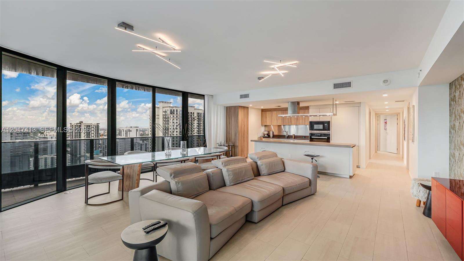 Brickell Flatiron at 1000 Brickell Plz, Miami, FL 33131 - For Sale photo 22