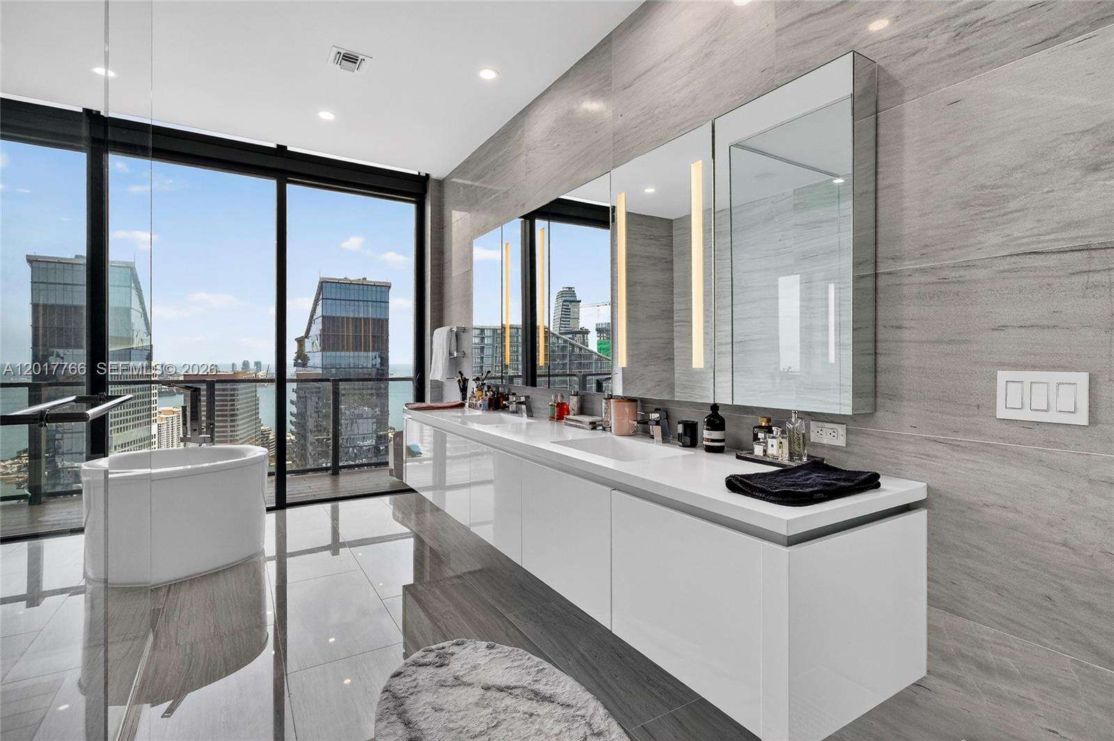 Rise Brickell at 88 7 St, Miami, FL 33130 - For Sale photo 24
