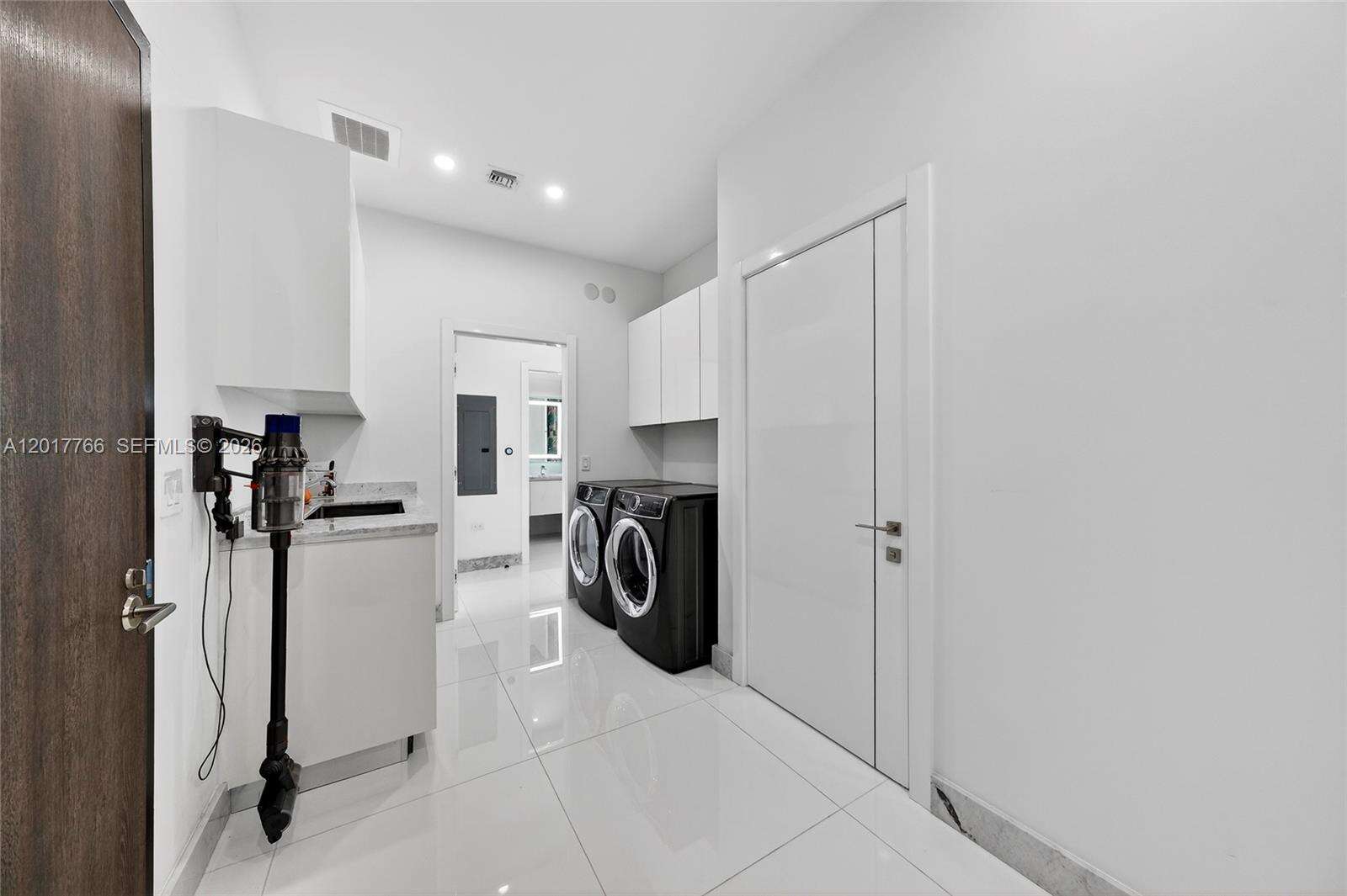 Rise Brickell at 88 7 St, Miami, FL 33130 - For Sale photo 55