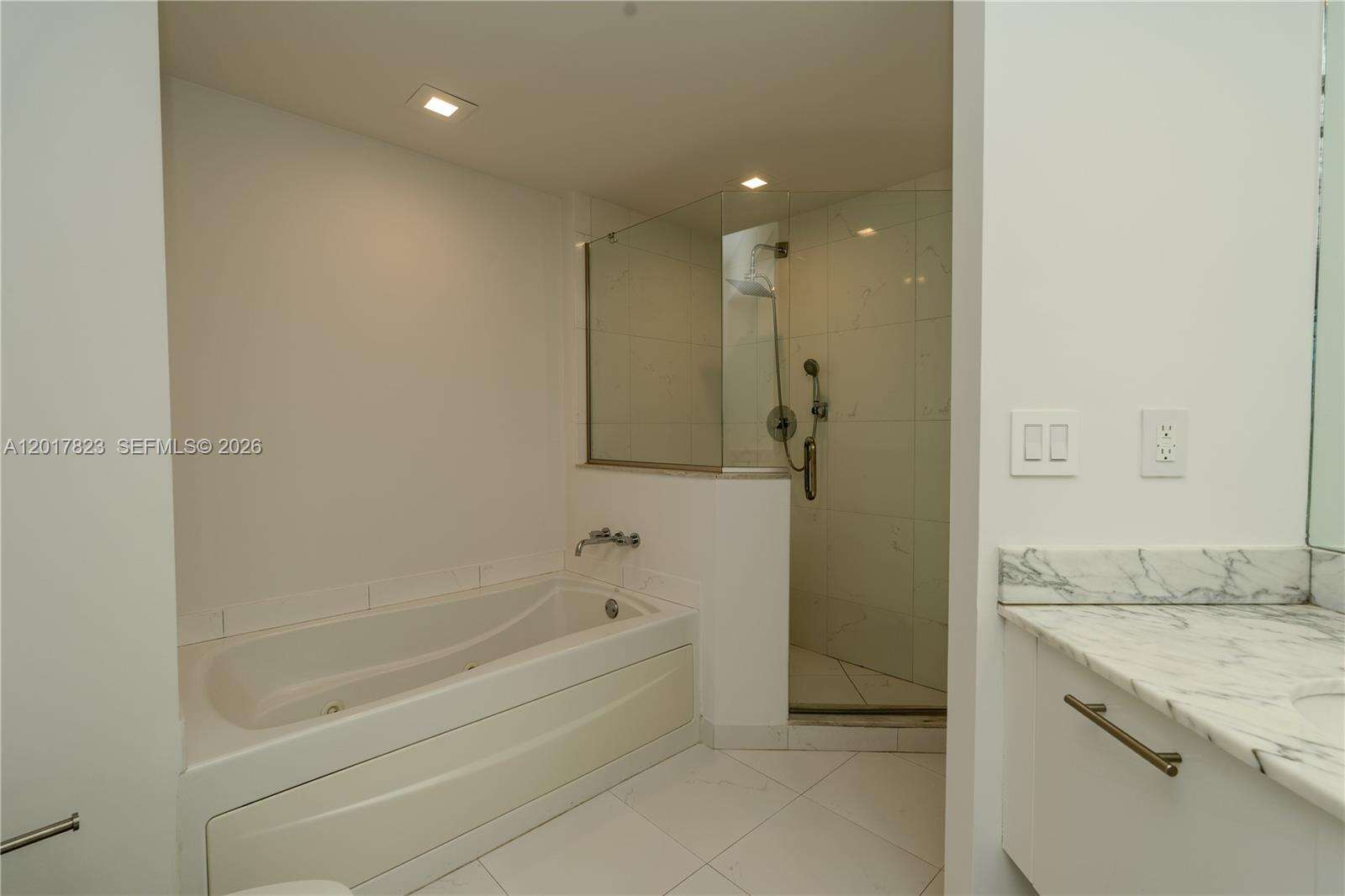 500 Brickell at 500 Brickell Ave, Miami, FL 33131 - For Sale photo 20