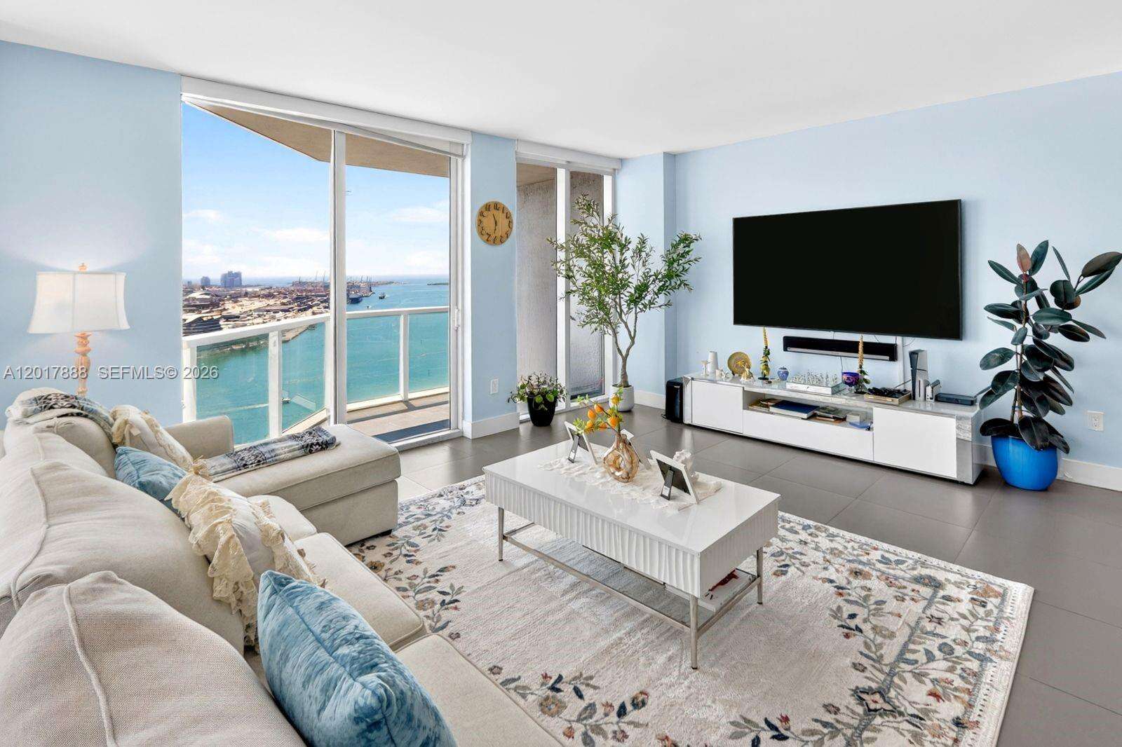 Vizcayne North at 244 Biscayne Blvd, Miami, FL 33132 - For Sale photo 6
