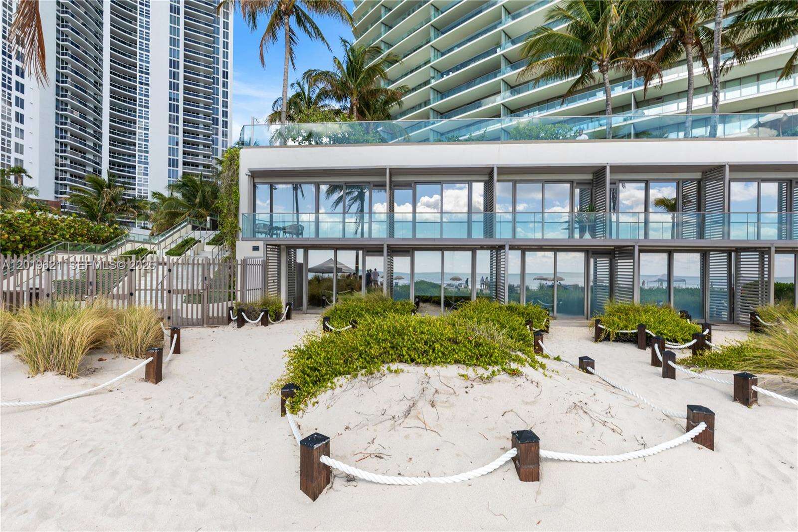 Armani Casa at 18975 Collins Ave, Sunny Isles Beach, FL 33160 - For Sale photo 17