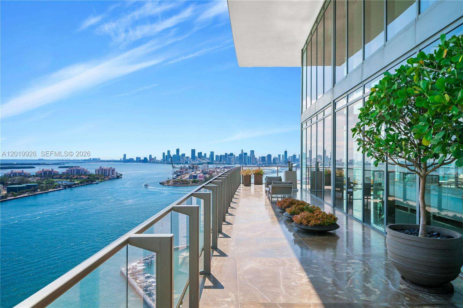 Apogee at 800 Pointe Dr, Miami Beach, FL 33139 - For Sale photo 3