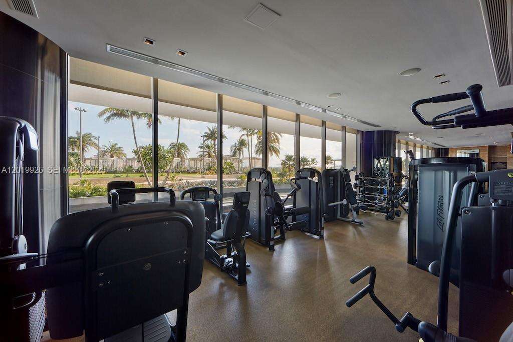 Apogee at 800 Pointe Dr, Miami Beach, FL 33139 - For Sale photo 80