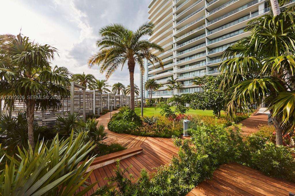 Apogee at 800 Pointe Dr, Miami Beach, FL 33139 - For Sale photo 85