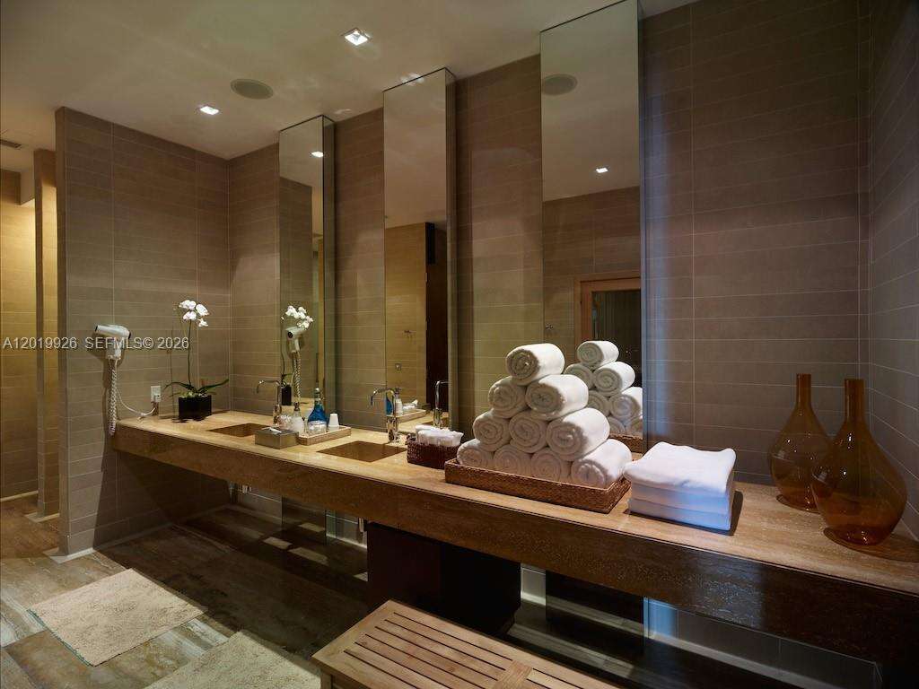 Apogee at 800 Pointe Dr, Miami Beach, FL 33139 - For Sale photo 89