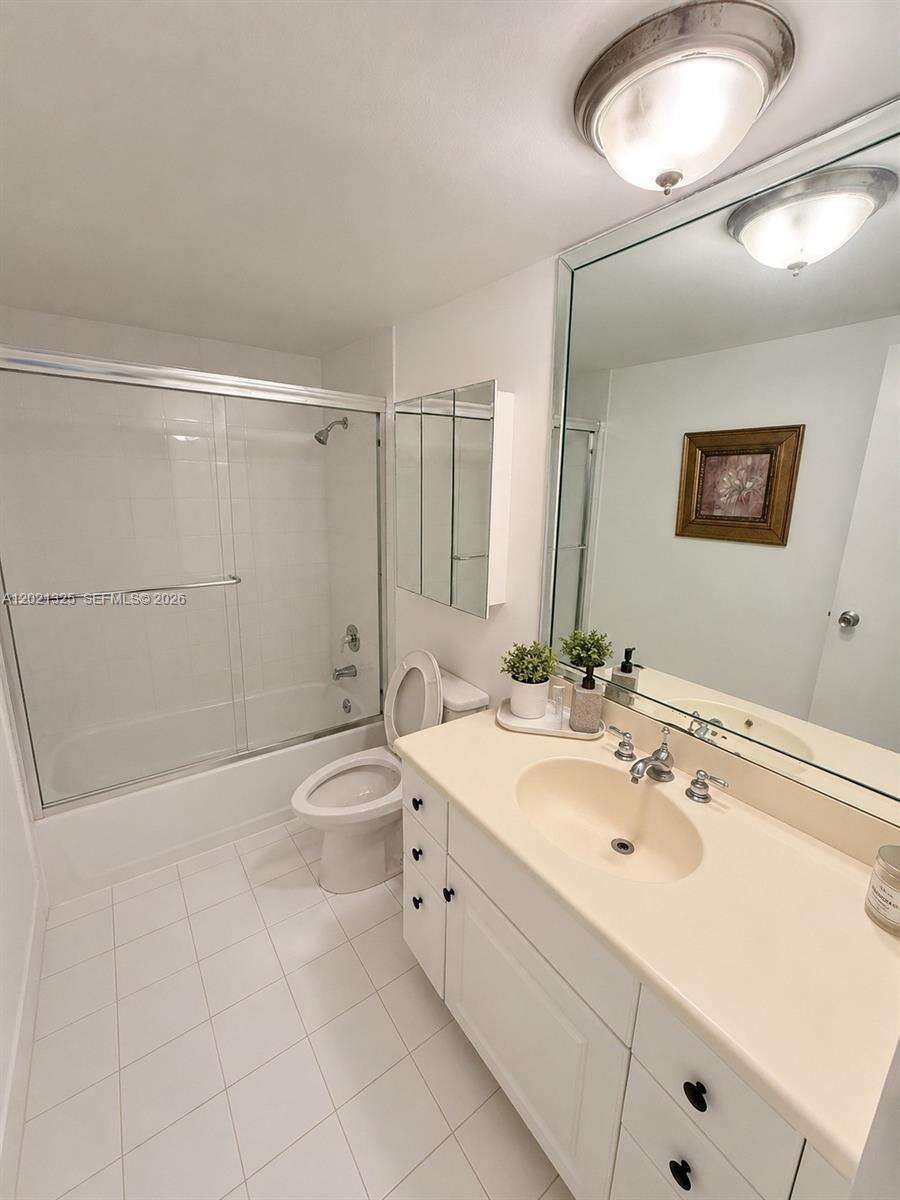 Seacoast 5151 at 5151 Collins Ave, Miami Beach, FL 33140 - For Sale photo 8
