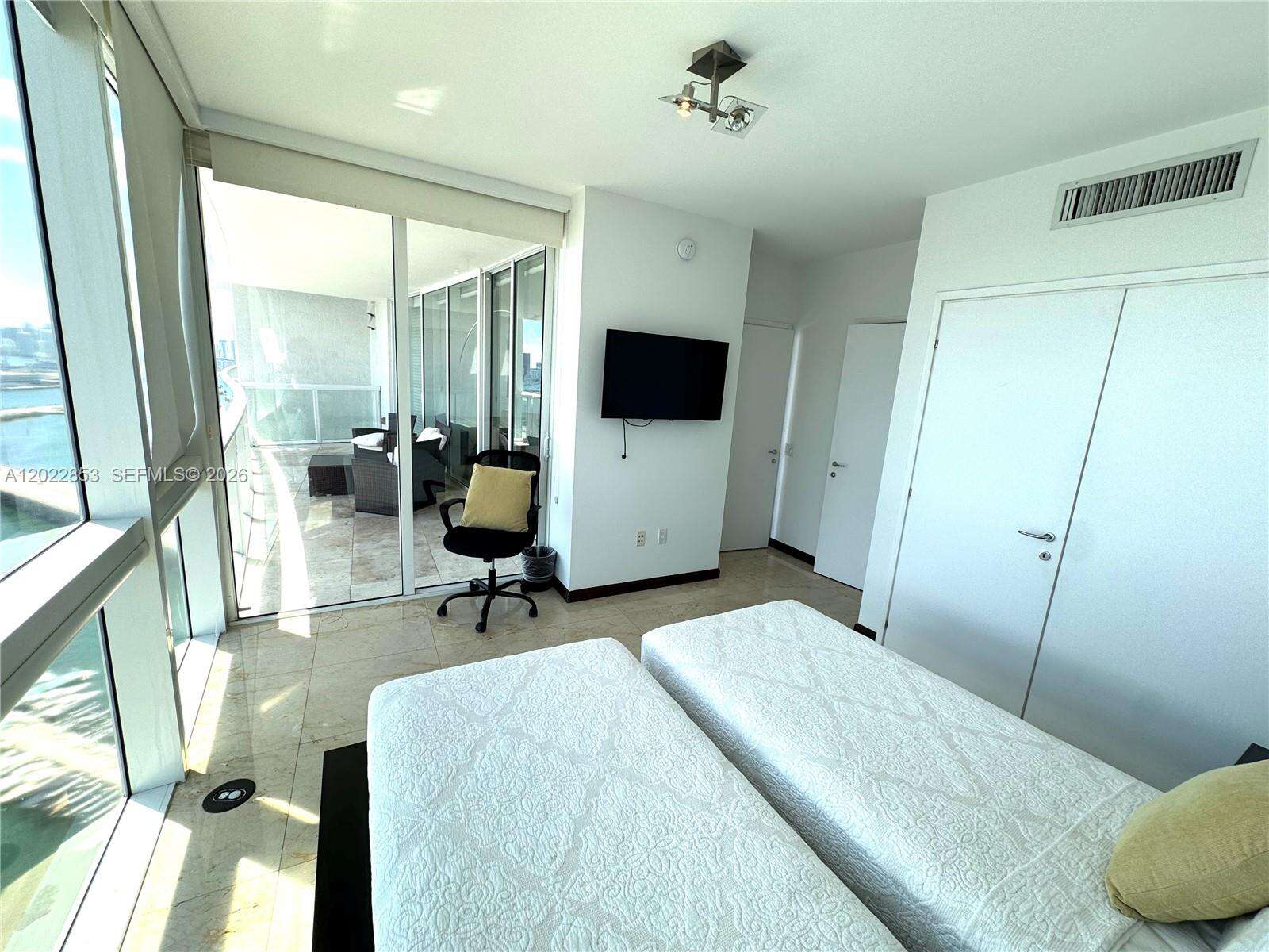 Icon at 450 Alton Rd, Miami Beach, FL 33139 - For Sale photo 27