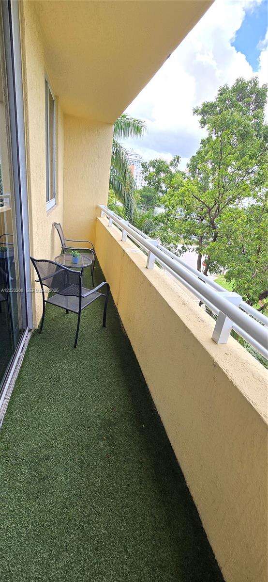 Venture At Aventura West at 2775 187 St, Aventura, FL 33180 - For Sale photo 21