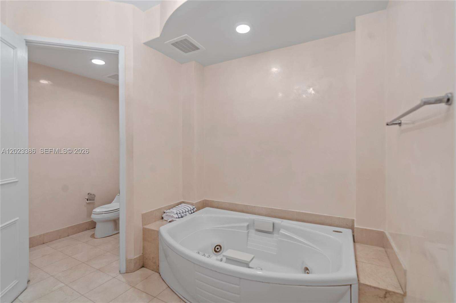 Trump Palace at 18101 Collins Ave, Sunny Isles Beach, FL 33160 - For Sale photo 32
