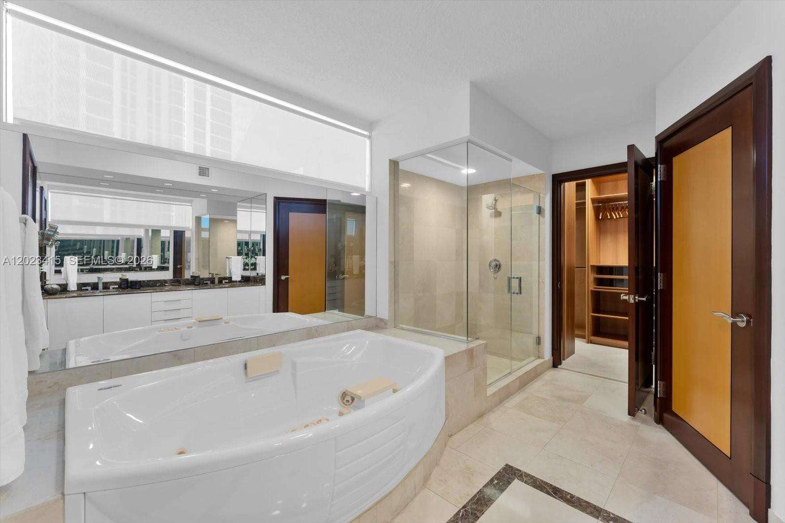 Pinnacle at 17555 Collins Ave, Sunny Isles Beach, FL 33160 - For Sale photo 19