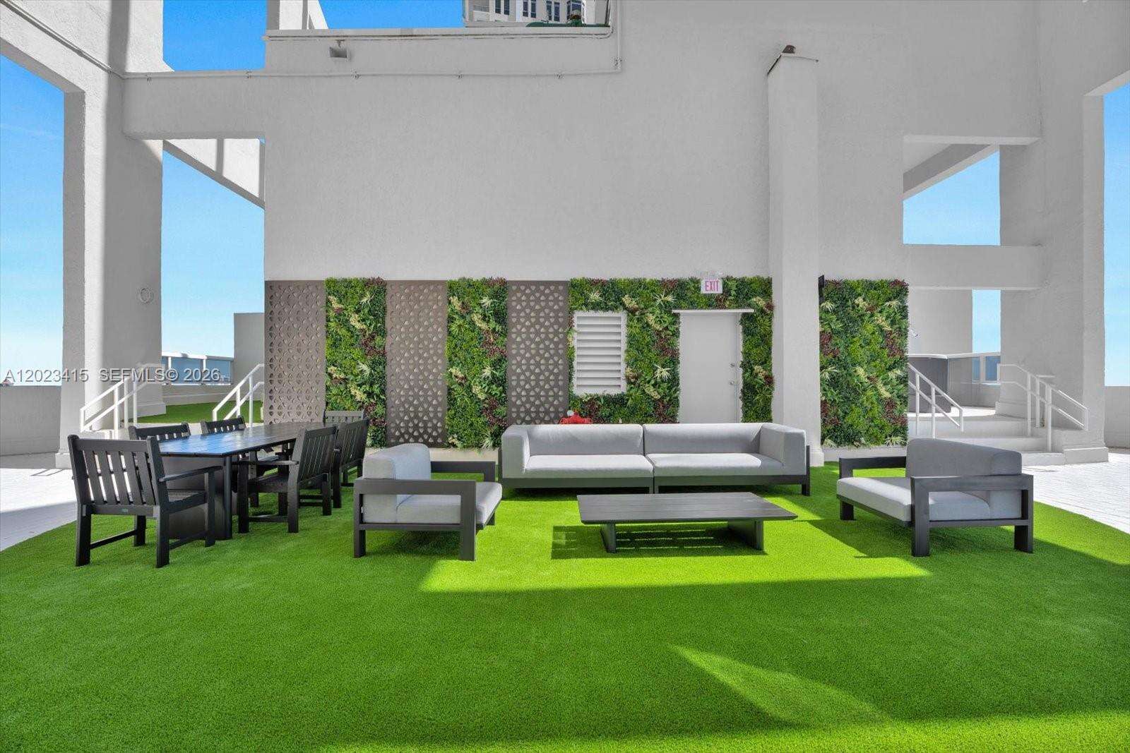 Pinnacle at 17555 Collins Ave, Sunny Isles Beach, FL 33160 - For Sale photo 29