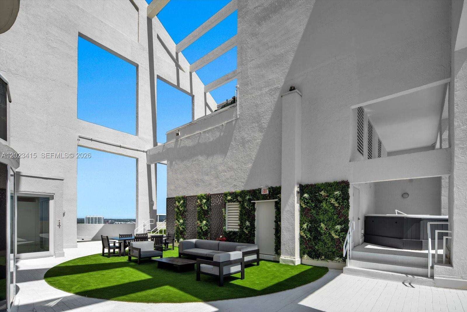 Pinnacle at 17555 Collins Ave, Sunny Isles Beach, FL 33160 - For Sale photo 31