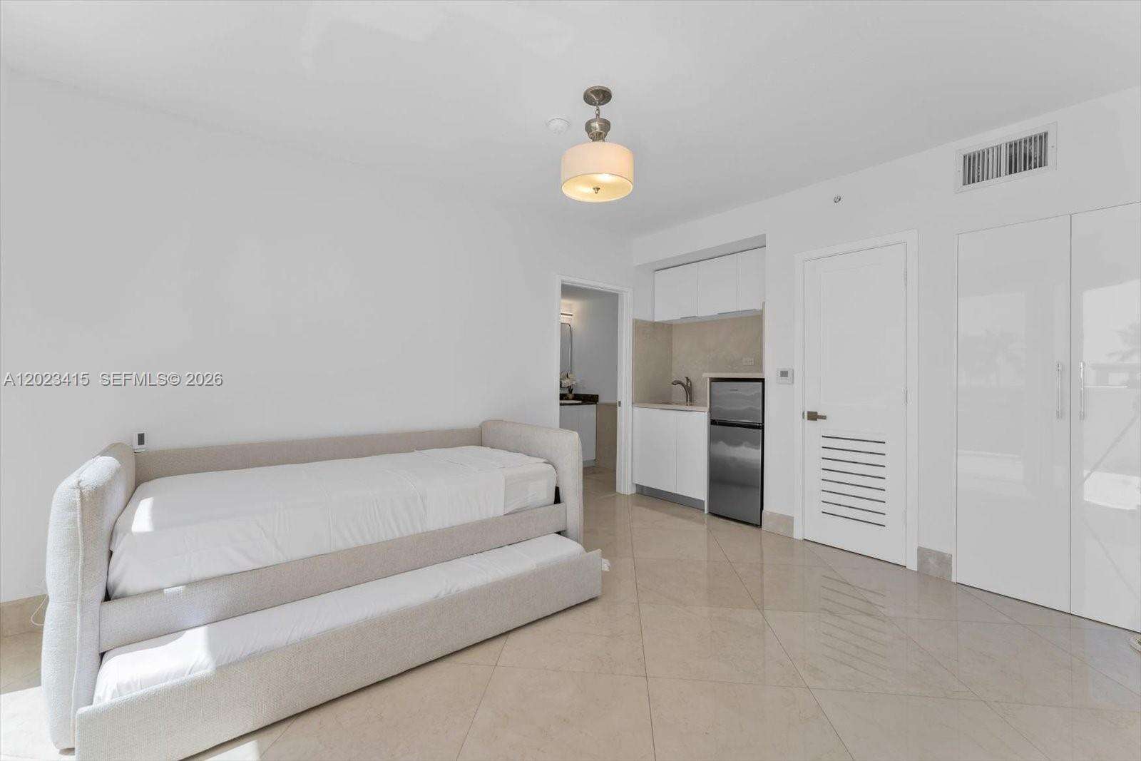 Pinnacle at 17555 Collins Ave, Sunny Isles Beach, FL 33160 - For Sale photo 45