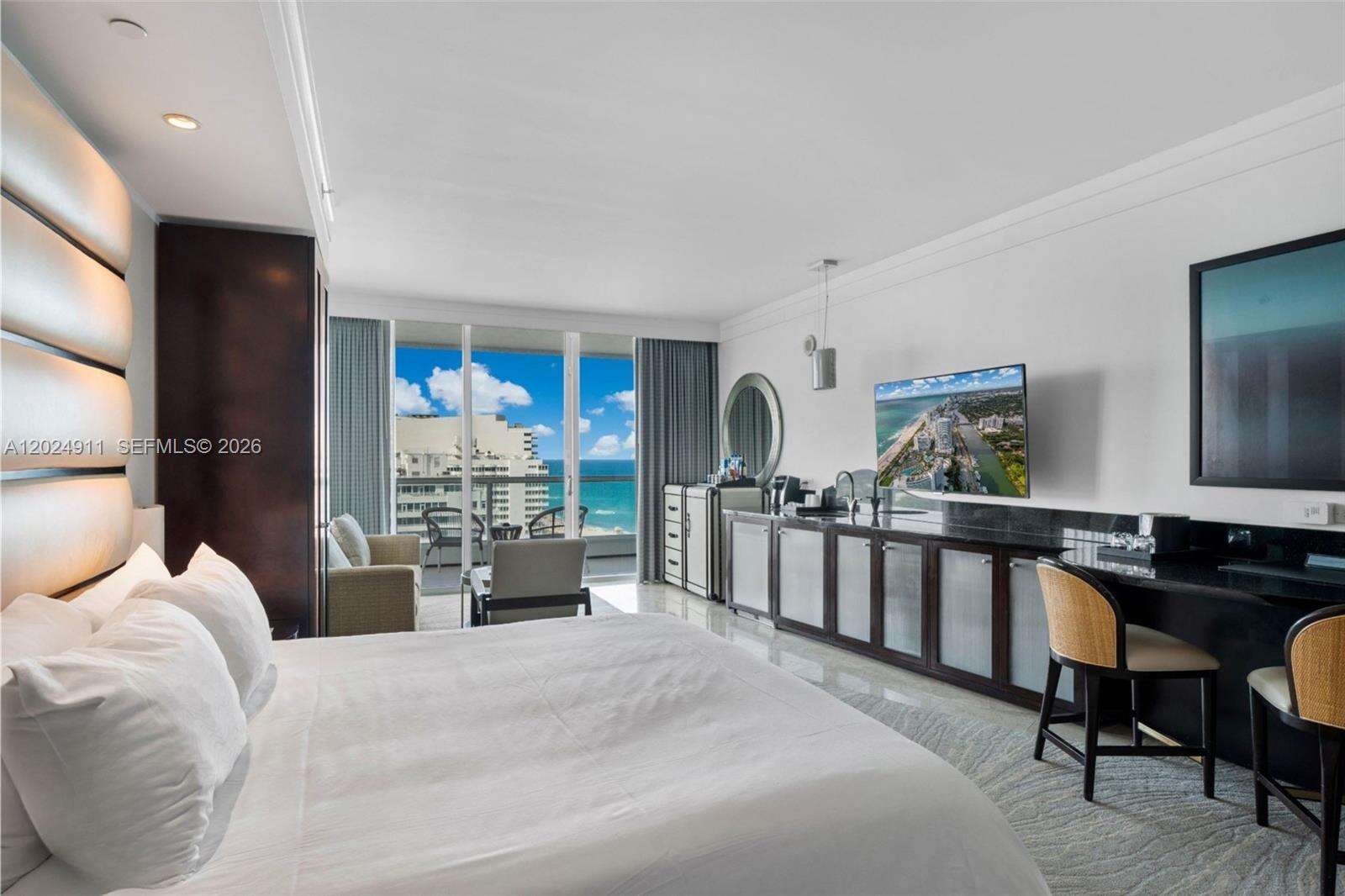 Fontainebleau 3 at 4391 Collins Ave, Miami Beach, FL 33140 - For Sale photo 3