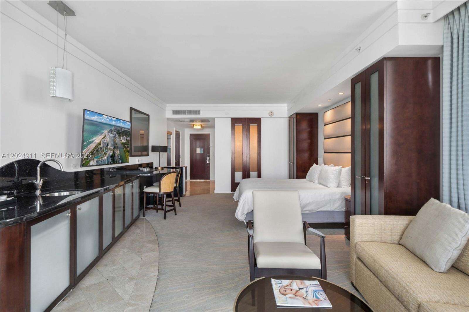 Fontainebleau 3 at 4391 Collins Ave, Miami Beach, FL 33140 - For Sale photo 4
