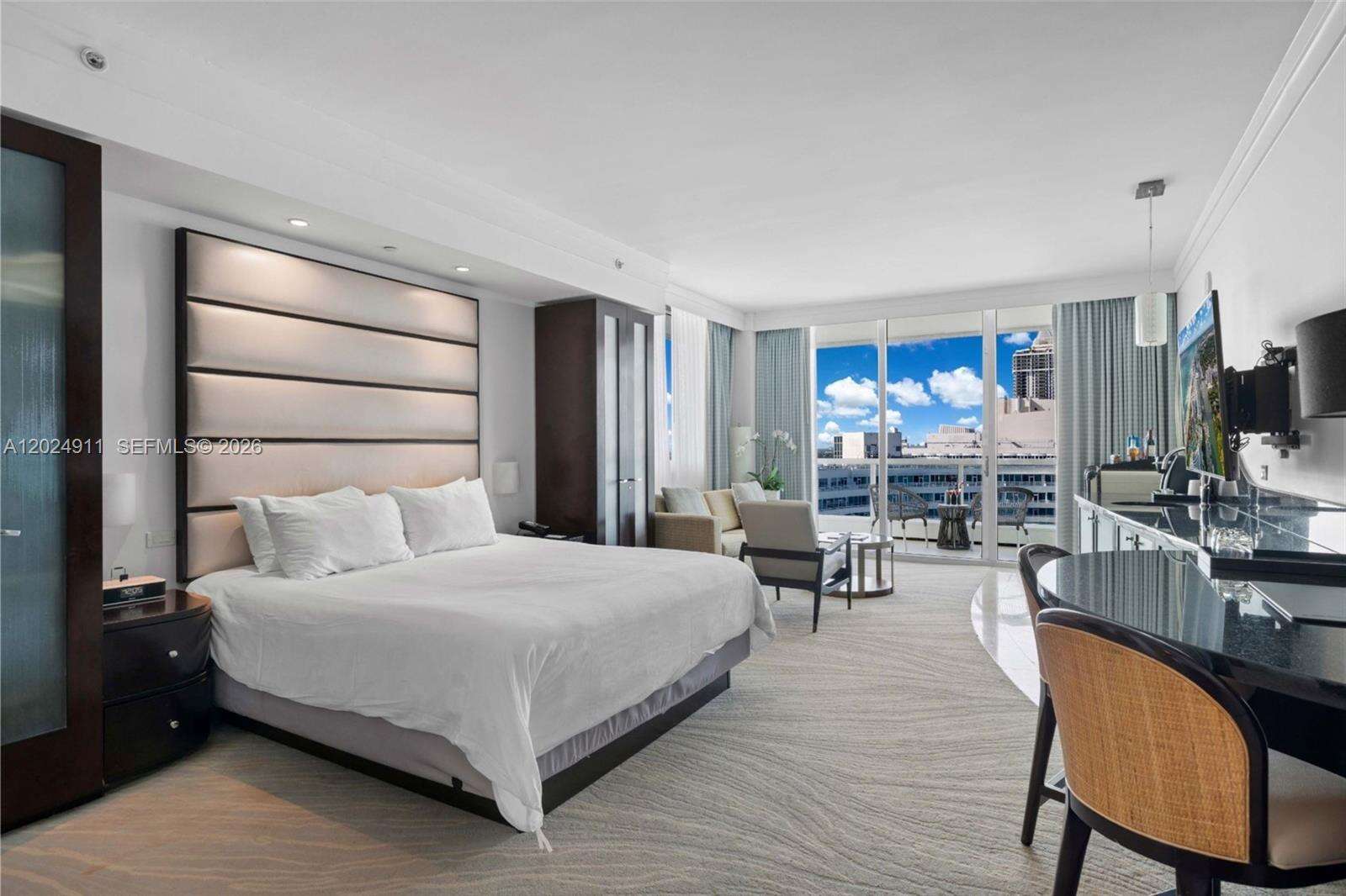 Fontainebleau 3 at 4391 Collins Ave, Miami Beach, FL 33140 - For Sale photo 6