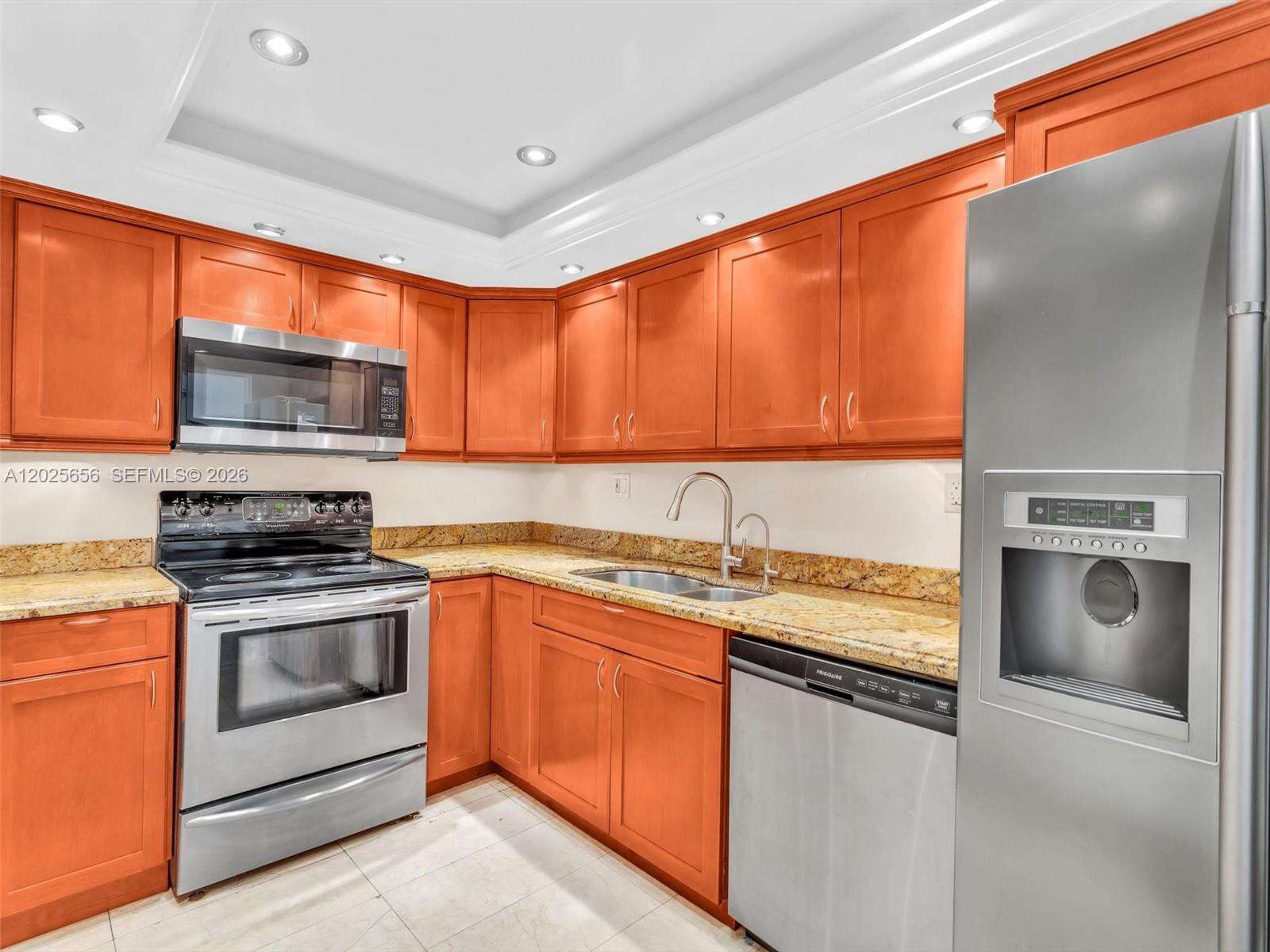 The Carriage House at 5401 Collins Ave, Miami Beach, FL 33140 - For Sale photo 12