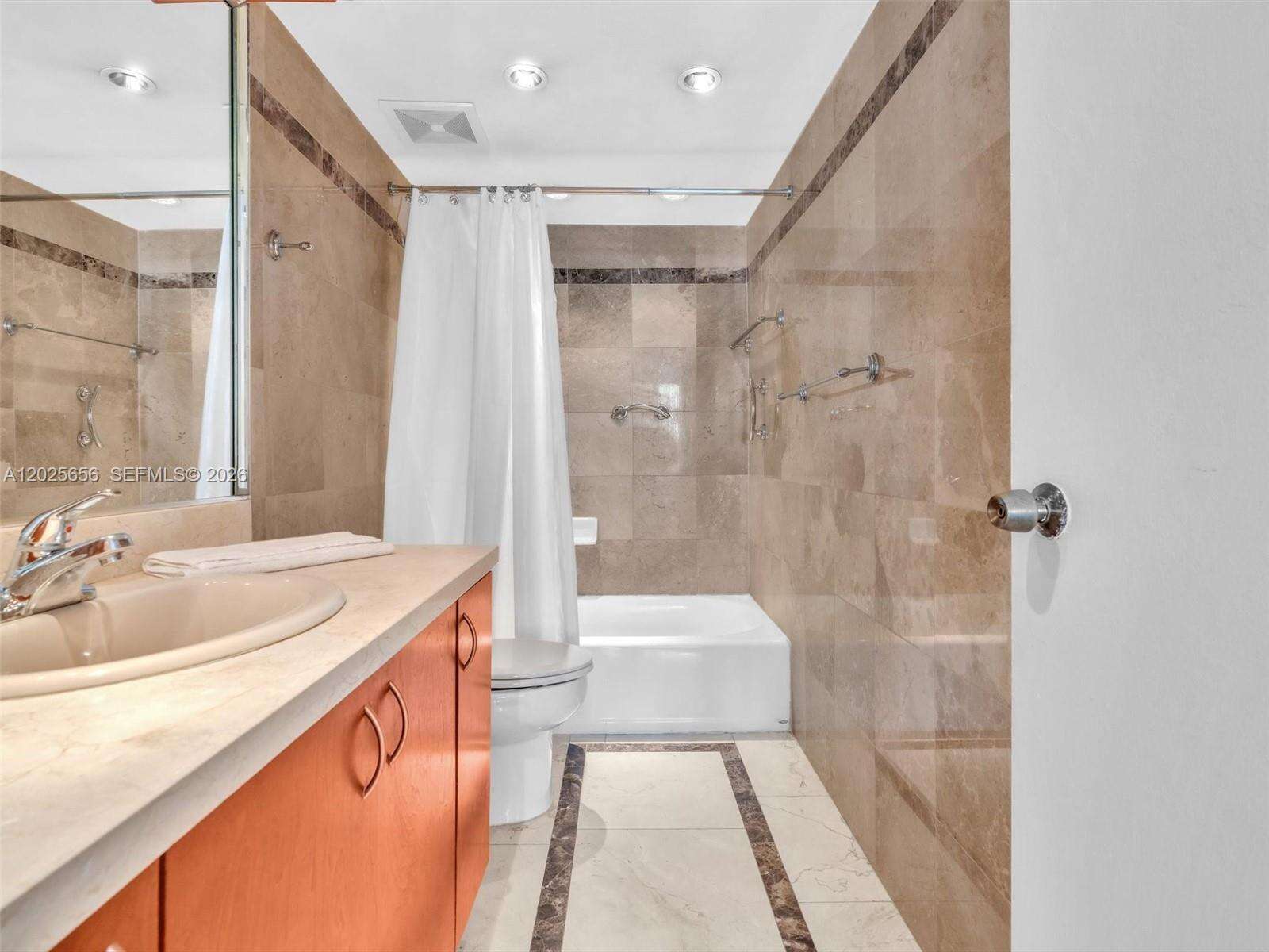 The Carriage House at 5401 Collins Ave, Miami Beach, FL 33140 - For Sale photo 16