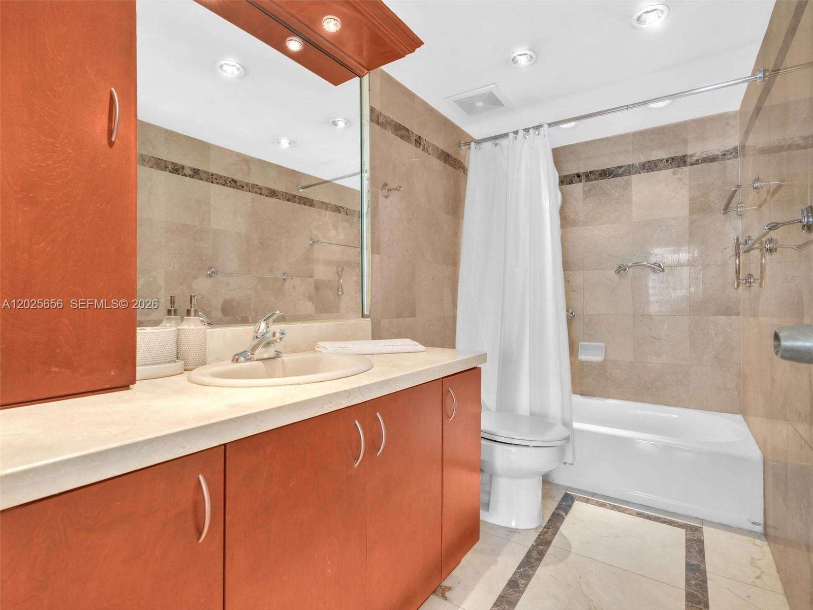 The Carriage House at 5401 Collins Ave, Miami Beach, FL 33140 - For Sale photo 17