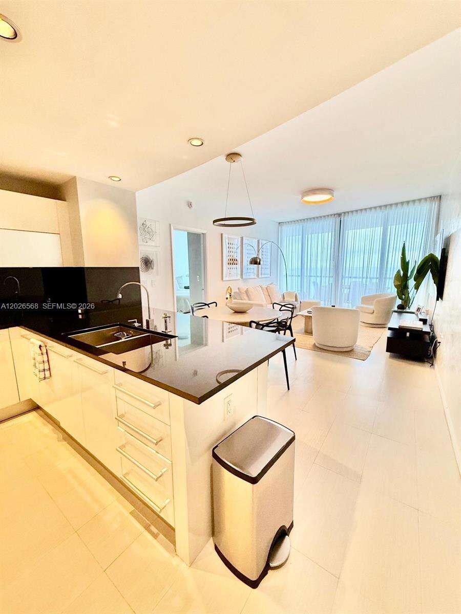 Jade Ocean at 17121 Collins Ave, Sunny Isles Beach, FL 33160 - For Sale photo 2
