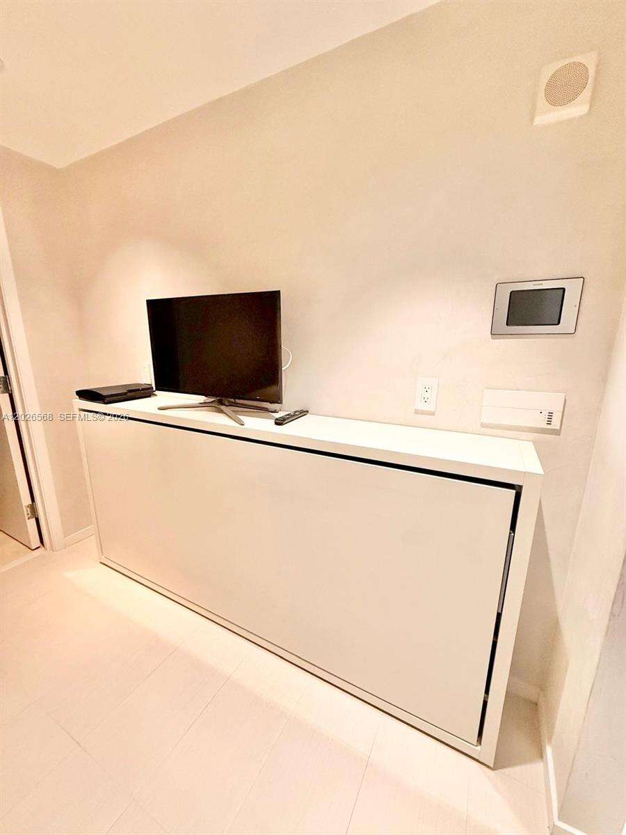 Jade Ocean at 17121 Collins Ave, Sunny Isles Beach, FL 33160 - For Sale photo 14