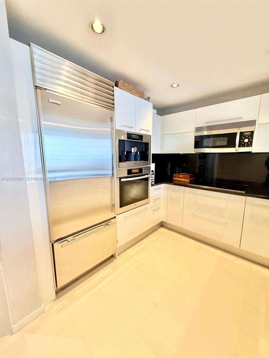 Jade Ocean at 17121 Collins Ave, Sunny Isles Beach, FL 33160 - For Sale photo 4