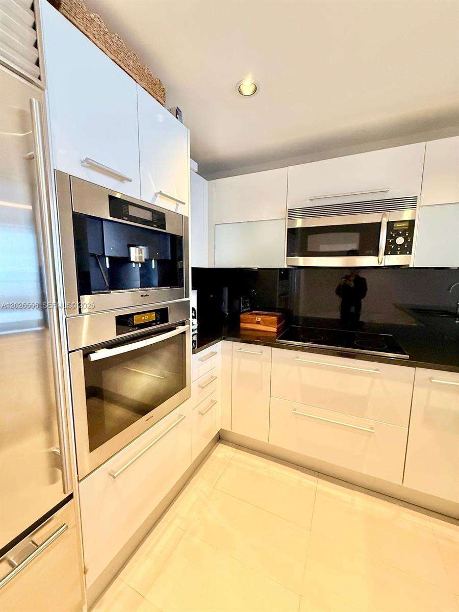 Jade Ocean at 17121 Collins Ave, Sunny Isles Beach, FL 33160 - For Sale photo 5