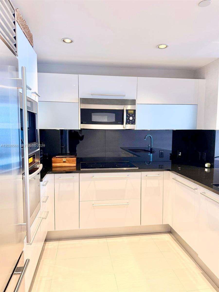Jade Ocean at 17121 Collins Ave, Sunny Isles Beach, FL 33160 - For Sale photo 6