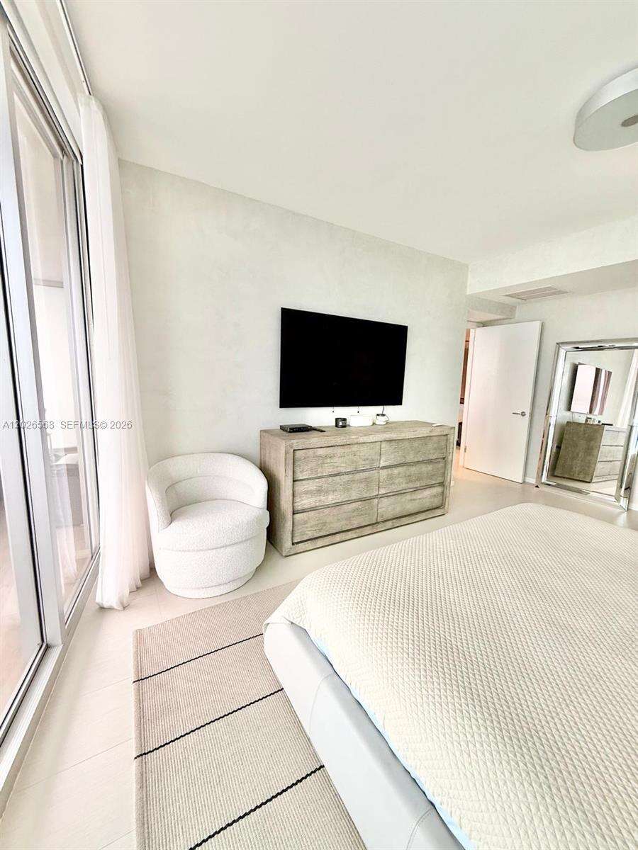 Jade Ocean at 17121 Collins Ave, Sunny Isles Beach, FL 33160 - For Sale photo 10
