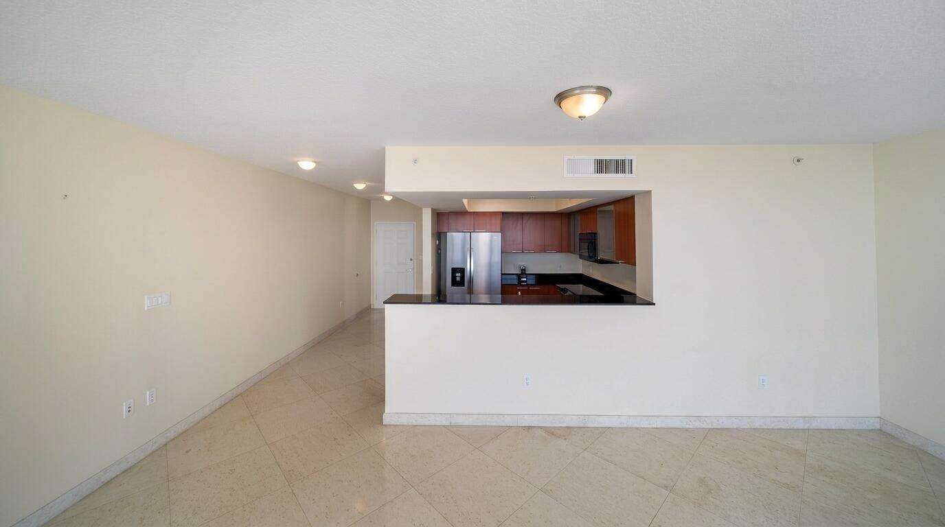 La Perla at 16699 Collins, Sunny Isles Beach, FL 33160 - For Sale photo 12