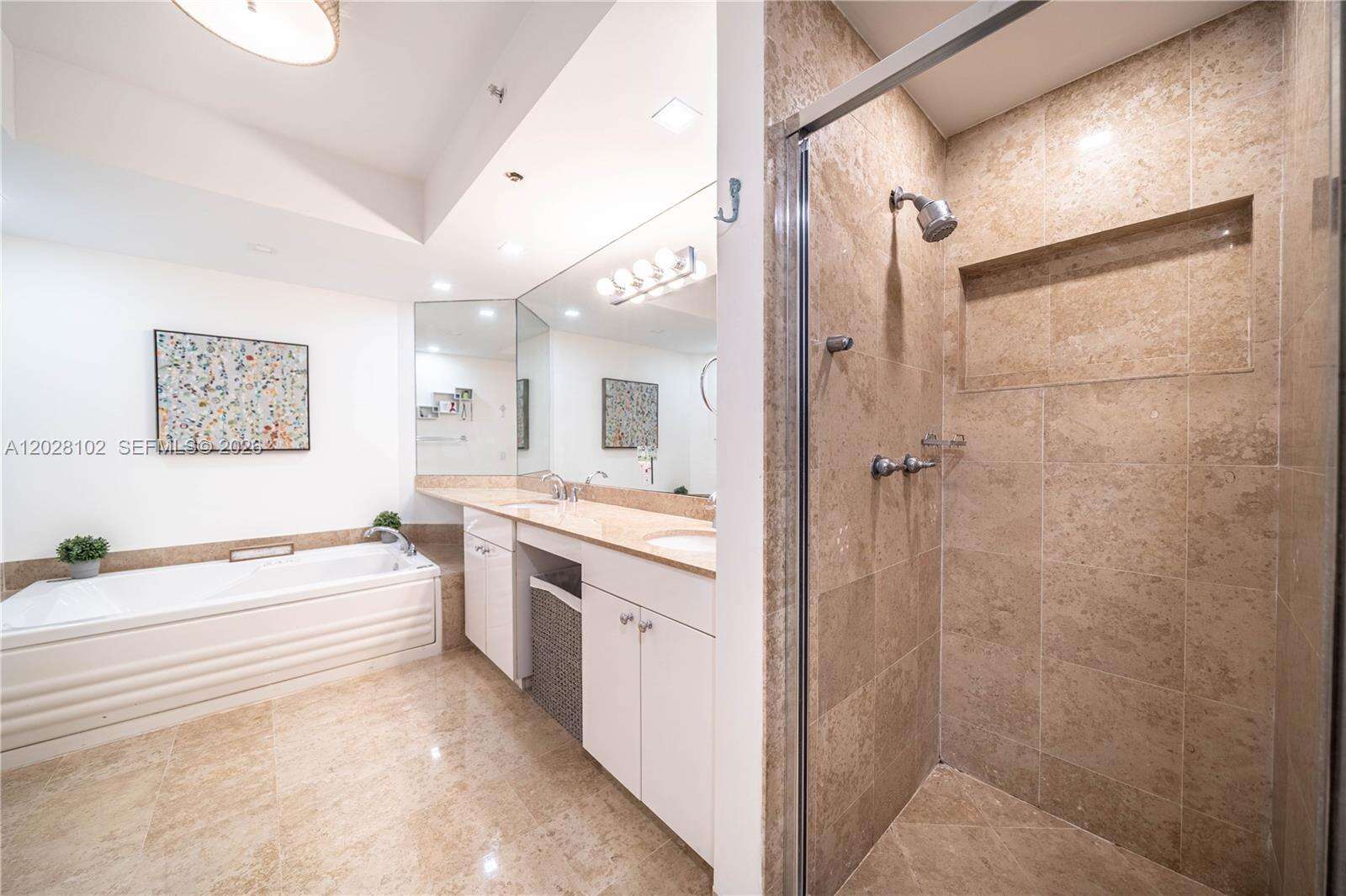 Blue Diamond at 4779 Collins Ave, Miami Beach, FL 33140 - For Sale photo 25