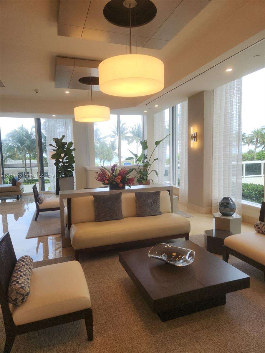 Blue Diamond at 4779 Collins Ave, Miami Beach, FL 33140 - For Sale photo 39