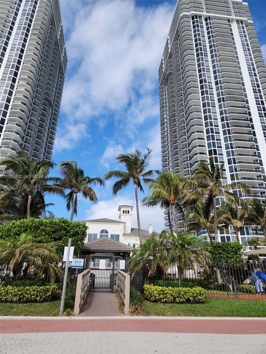 Blue Diamond at 4779 Collins Ave, Miami Beach, FL 33140 - For Sale photo 62
