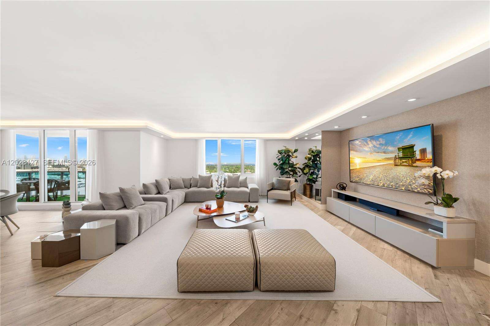 Roney Palace at 2301 Collins Ave, Miami Beach, FL 33139 - For Sale photo 2