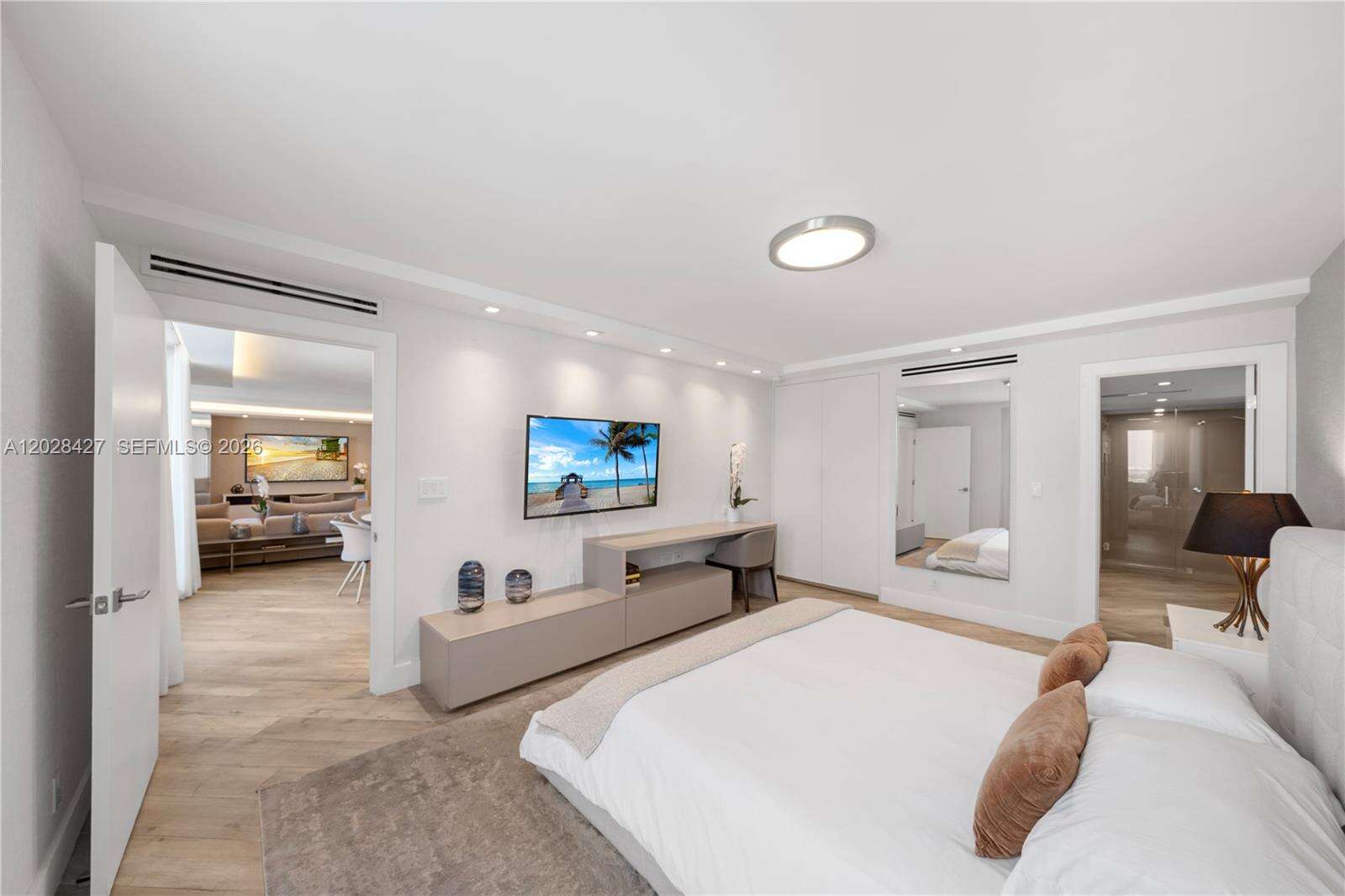 Roney Palace at 2301 Collins Ave, Miami Beach, FL 33139 - For Sale photo 12