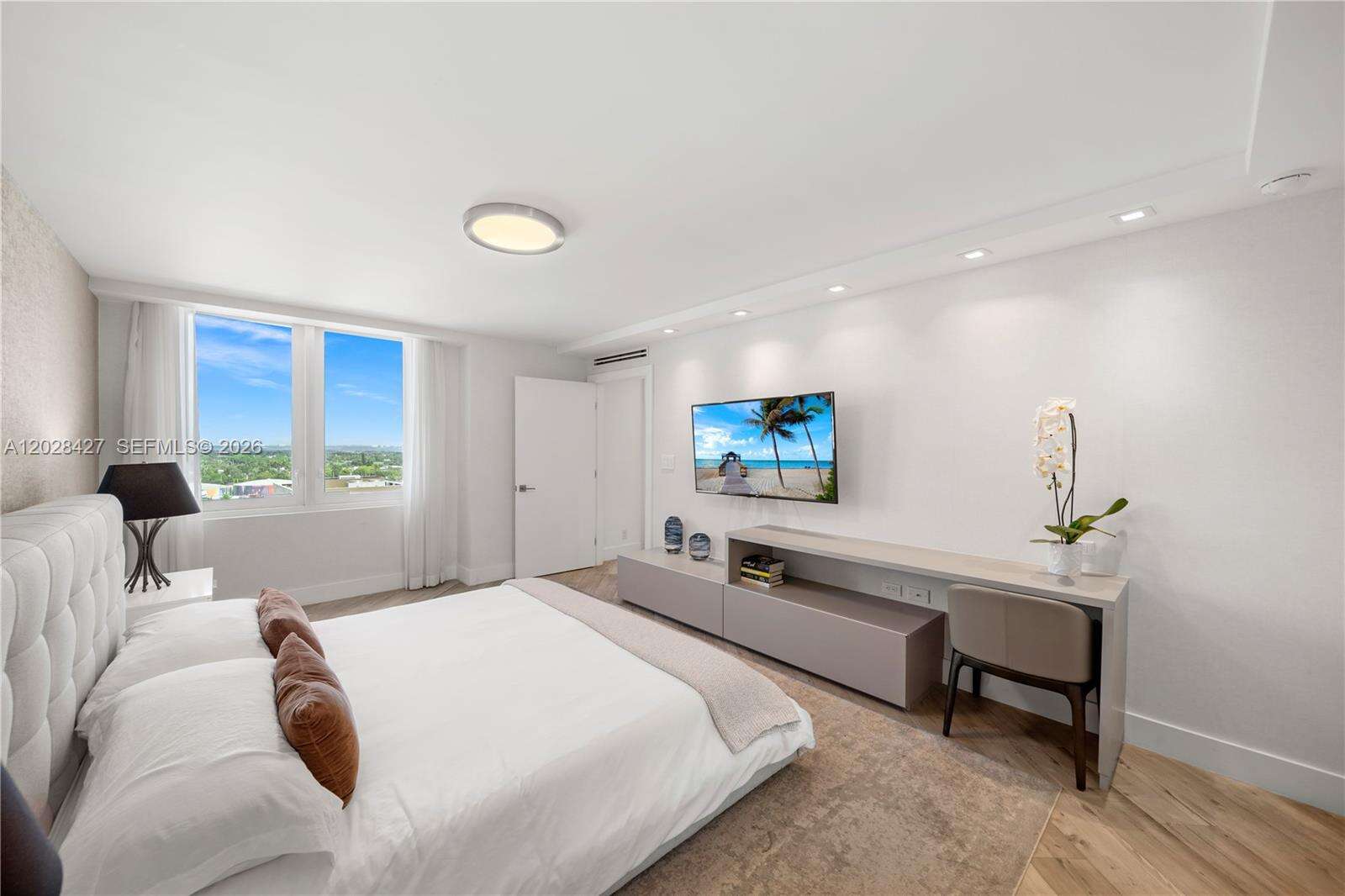 Roney Palace at 2301 Collins Ave, Miami Beach, FL 33139 - For Sale photo 13